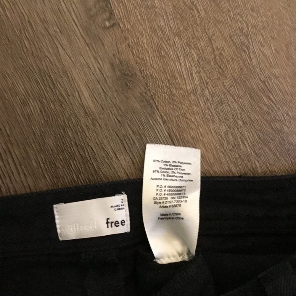Aritizia Wilfred Free Penske Black Mini Skirt - Picture 4 of 5